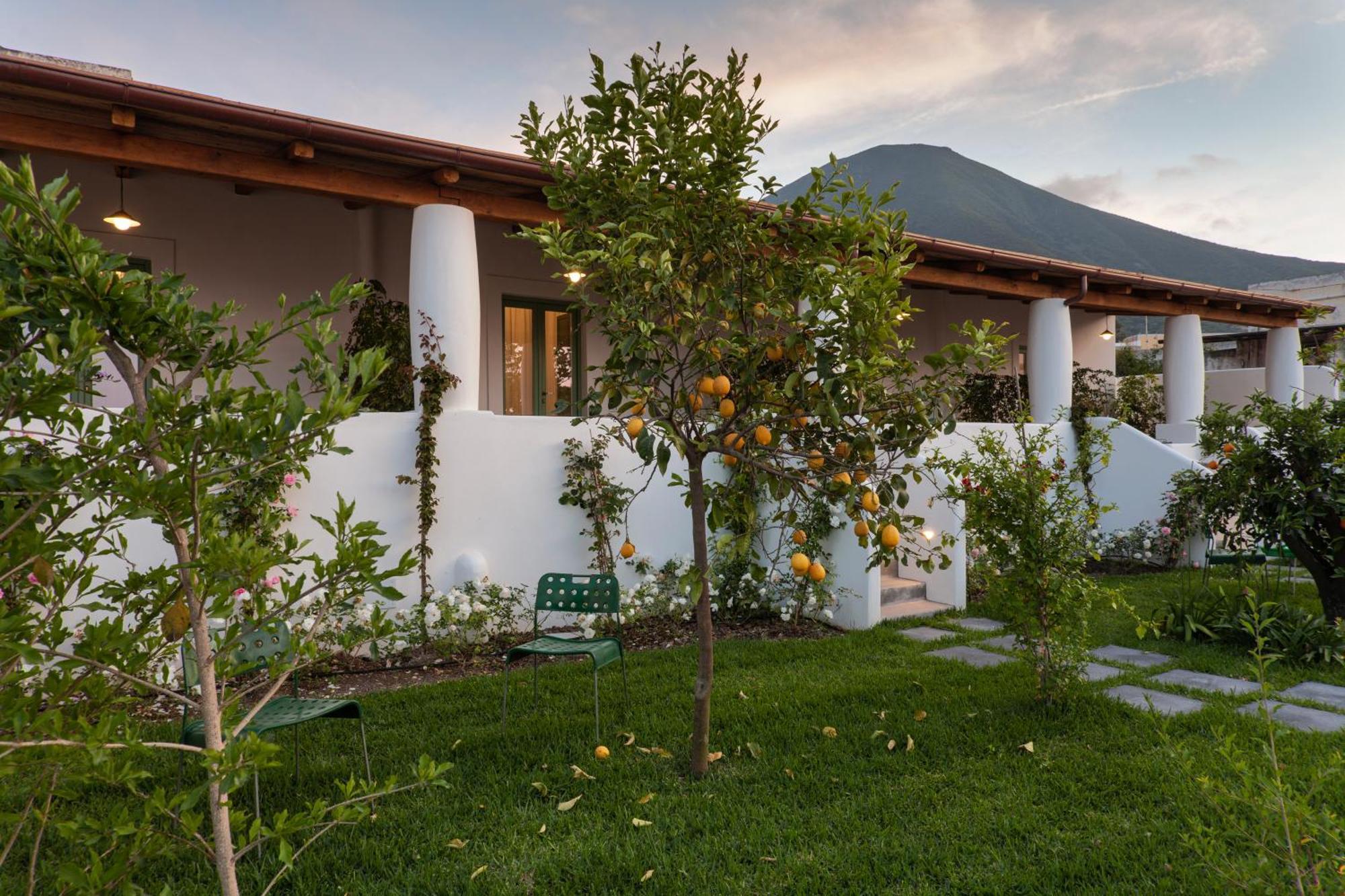 Bed and Breakfast Frangimare - La Malandrina à Malfa  Extérieur photo