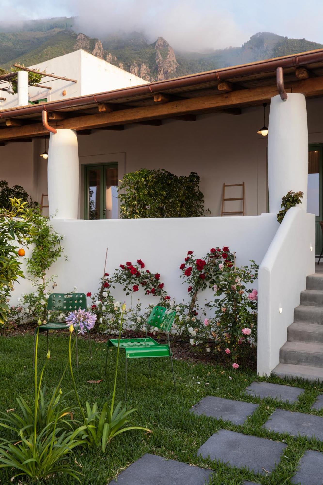 Bed and Breakfast Frangimare - La Malandrina à Malfa  Extérieur photo
